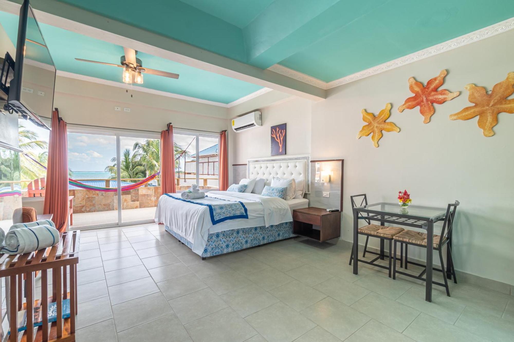 Island Magic Beach Resort Caye Caulker Exterior photo